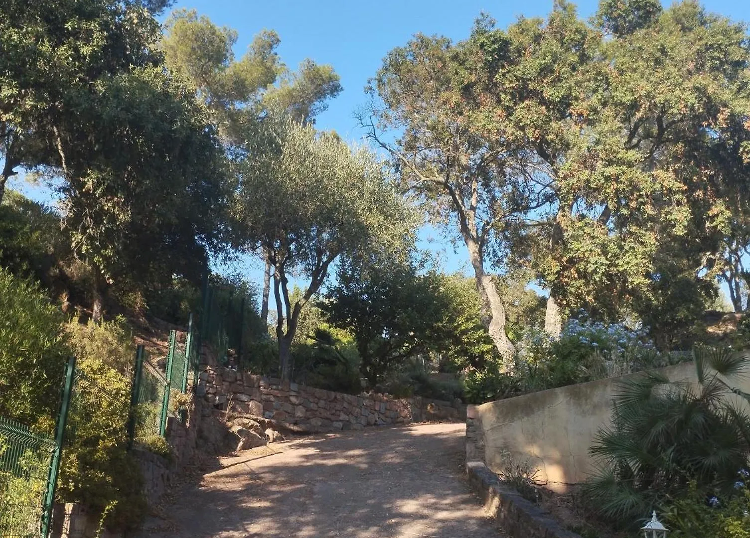 Saint-RaphaëlTeva 83公寓